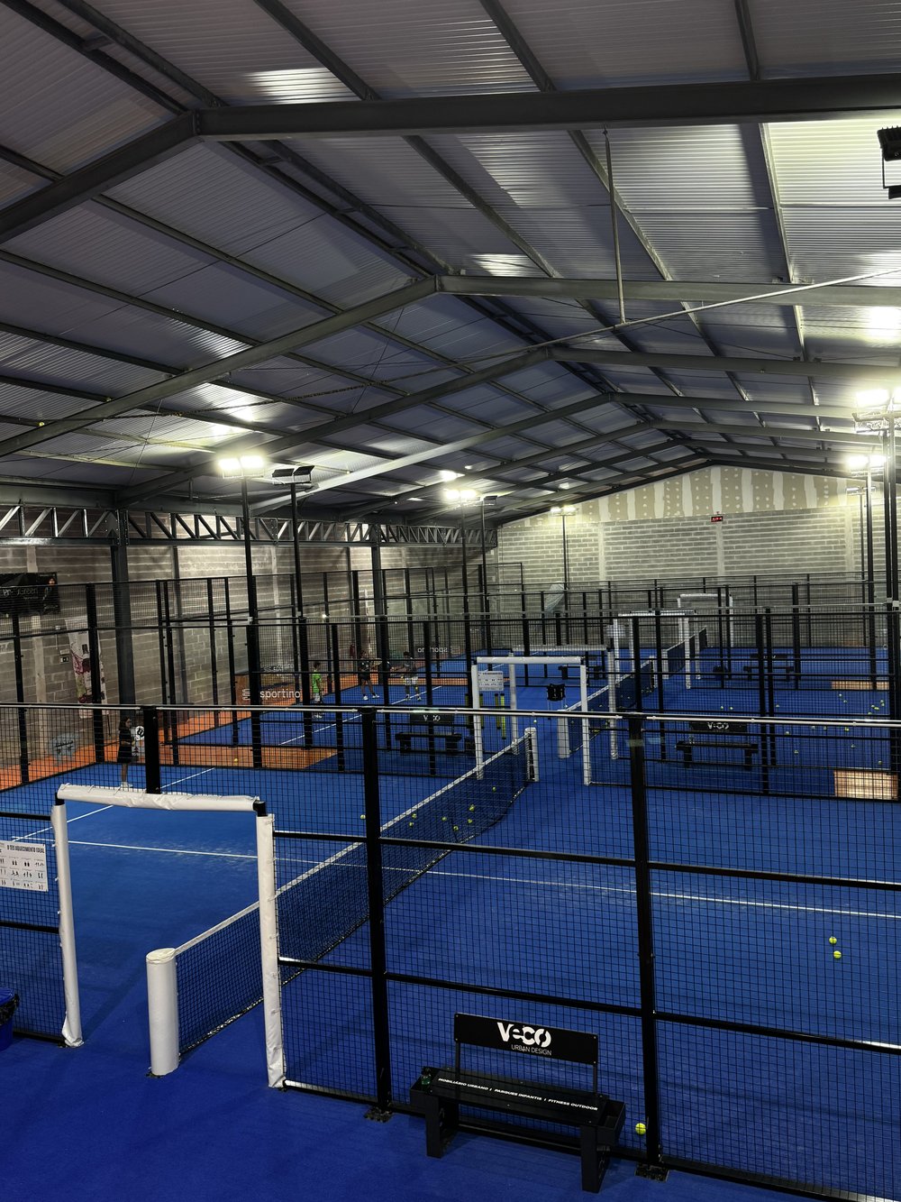 Campos de padel do Clube Padel Caldas